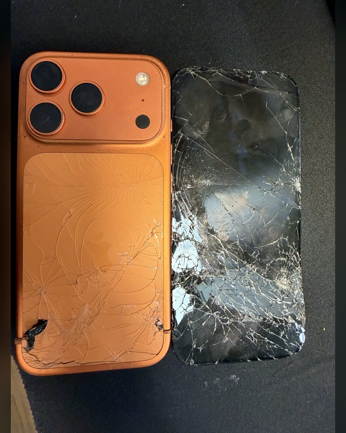 Qué revisamos cuando un teléfono llega con la pantalla destruida